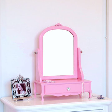 PINK COLOR