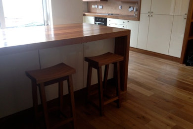 New high gloss kitchen and bespoke kitchen furniture and Island.
