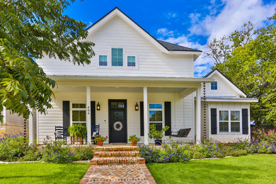 Traditional exterior home idea in Austin