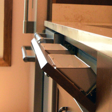 Galley Kitchen in Des Plaines