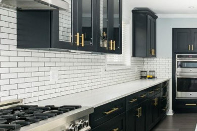 Transitional kitchen photo in Atlanta