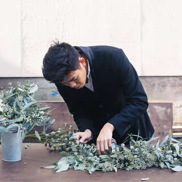 Houzz DIY: How to Make a Festive NYE Centerpiece with Bud Botanical