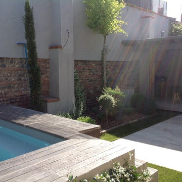 Création d'une piscine et d'un bar extérieur/ Maison de ville