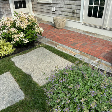 Newburyport Courtyard