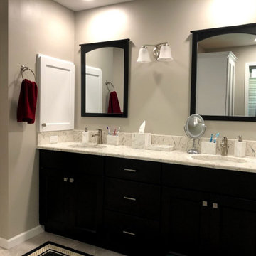 Traditional Black & White Master Bathroom