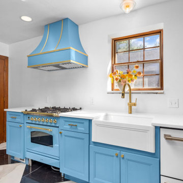 Eye-catching Bright Blue Kitchen
