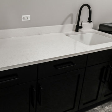End Unit - Transitional Modern Luxury Rowhome Heritage Place Naperville, IL