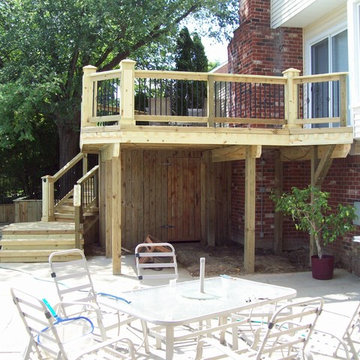 Pressure Treated deck with diamond dental molding & Diamond King Post,