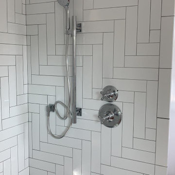 White Dynamic Tiles Best for Small Shower Spaces