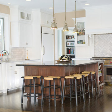 Traditional Enameled Kitchen