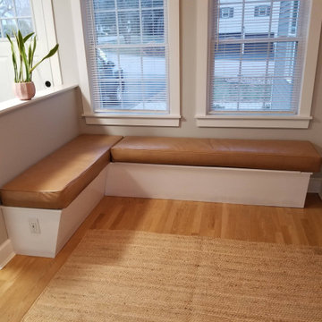 Banquet corner seating