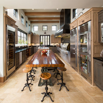 Kitchen & Outdoor Bar