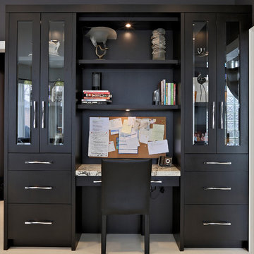 Modern Kitchen By California Kitchens