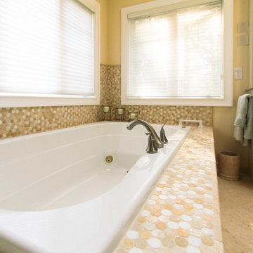 Circular Mosaic Tile