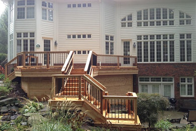 This is an example of a traditional porch design in Detroit.
