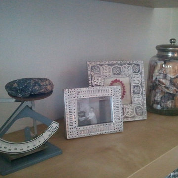 Shelf Vignette