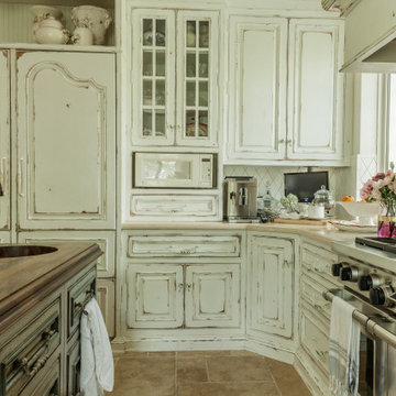 FRENCH PROVINCIAL KITCHEN DESIGN