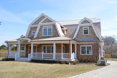 Farmhouse exterior home idea in New York