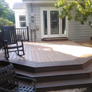 Composite deck with Radiance Railing and octo seating area