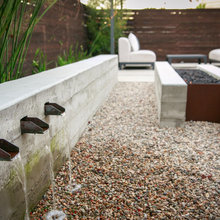 FOUNTAINS & WATER FEATURES