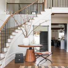 Stairs/Entry
