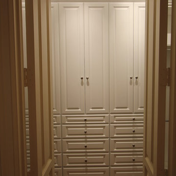 Beck Walk In Closet