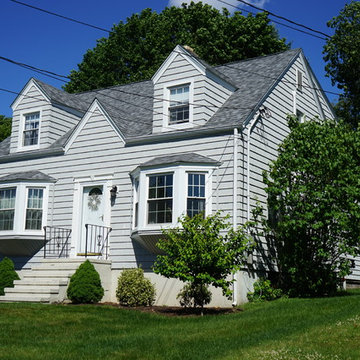 Kaycan Perfection Shake Siding Cape Cod Gray with Sunrise Windows