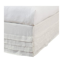 bed skirt