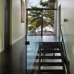 Foto di una scala minimalista con nessuna alzata