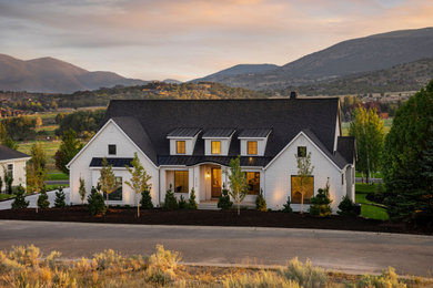 Inspiration for a farmhouse home design remodel in Salt Lake City