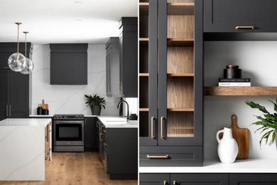 Transitional kitchen photo in Toronto