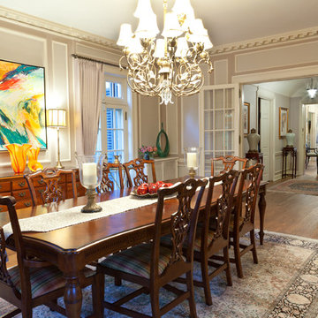 Historic Traditional House - Dining Room