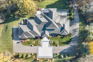 Inspiration for a transitional exterior home remodel in Detroit
