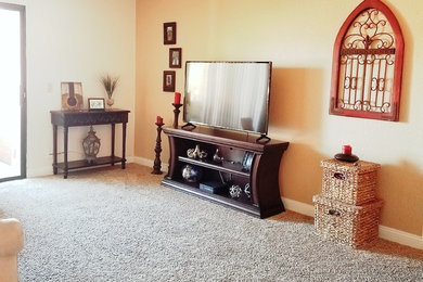 Inspiration for a living room remodel in Las Vegas