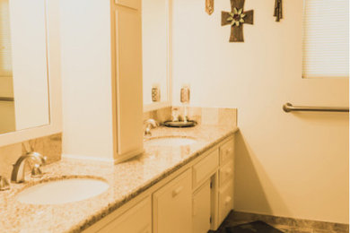 Example of a transitional bathroom design in Seattle
