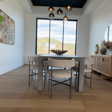Dining Area Opening to the Garden Through Sliding Glass - Studio City
