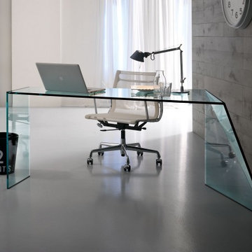 Tonelli Penrose Desk