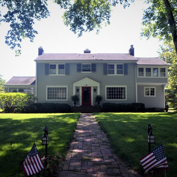 Light Mist Hardie Plank Siding on Colonial Home