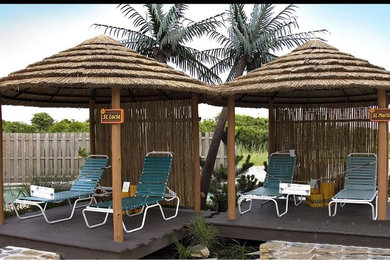 Holiday Hotel Synthatch Umbrella