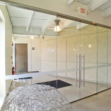 Frameless Office & Conference Rooms