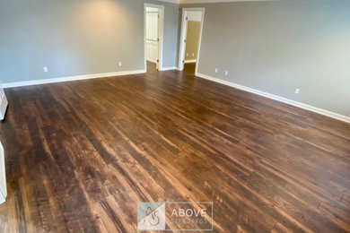 Home design - rustic home design idea in Little Rock