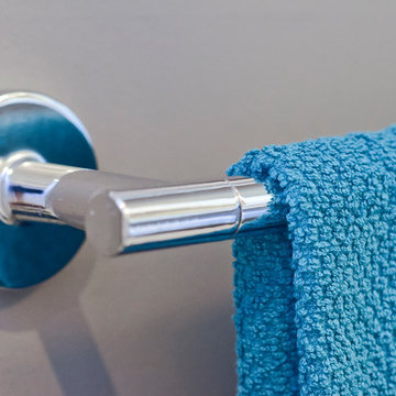 Simple and Clean Bathroom