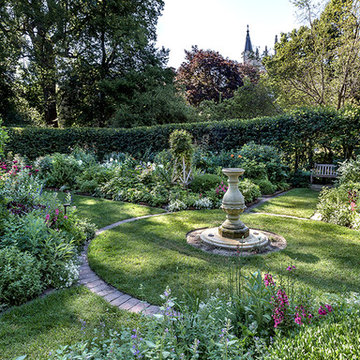 Beautiful Gardens and Accents
