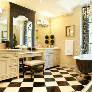75+ Bäder mit Schränken im Used-Look und Löwenfuß-Badewanne Ideen