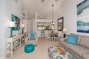 Before & After Vacation Condo Facelift