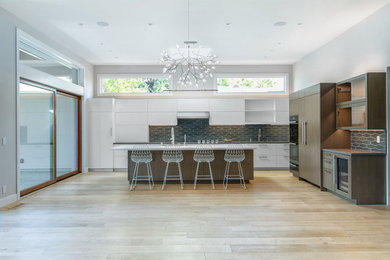 Inspiration for a contemporary kitchen remodel in San Francisco