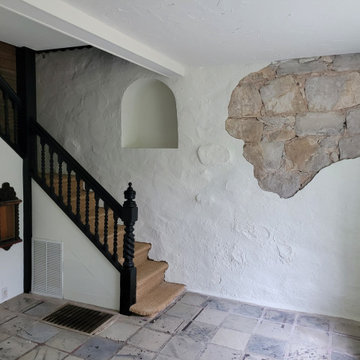 Crumbling Wall Feature
