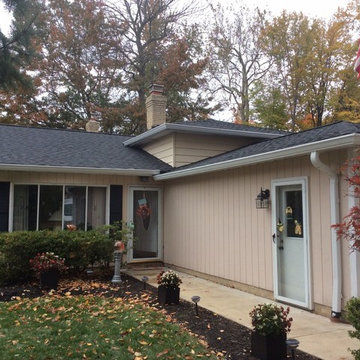 Job after
Landmark pro max def moire black, 6inch white gutters and spouts, shur