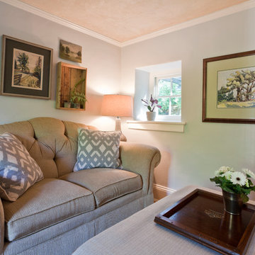 A Tiny & Cozy Sitting Room