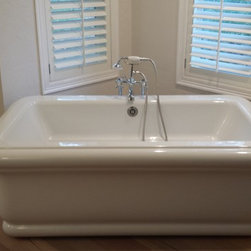 106 - Bathtubs